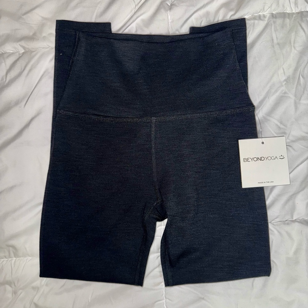 New with tags: Beyond Yoga Black Leggings